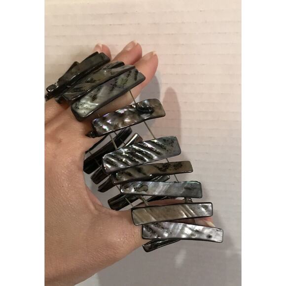 Mother Of Pearl Shell Abalone Stretch Bracelet Beautiful Comfortable - Picture 3 of 4